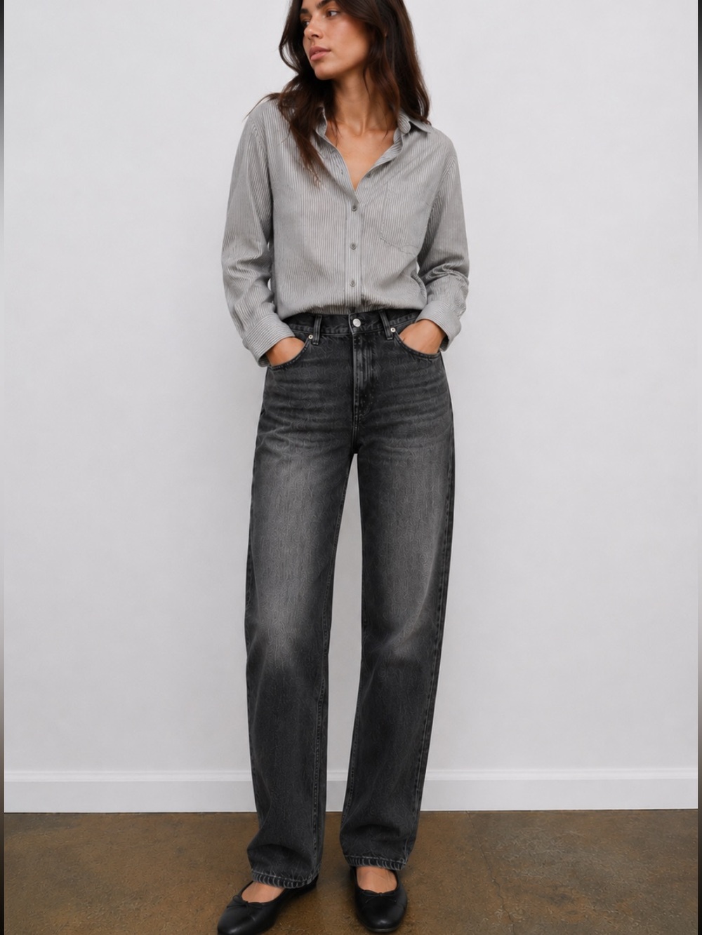 Zara ZW Collection Mid Rise Straight Leg Faded Black Denim Jeans US 14 EU 46